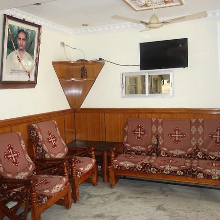 Hotel Sree Vaibhav Residency à Tirupati Extérieur photo