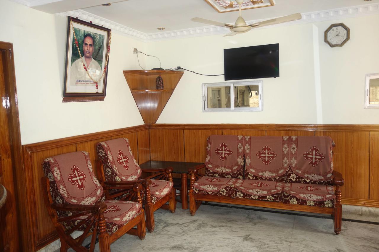 Hotel Sree Vaibhav Residency à Tirupati Extérieur photo