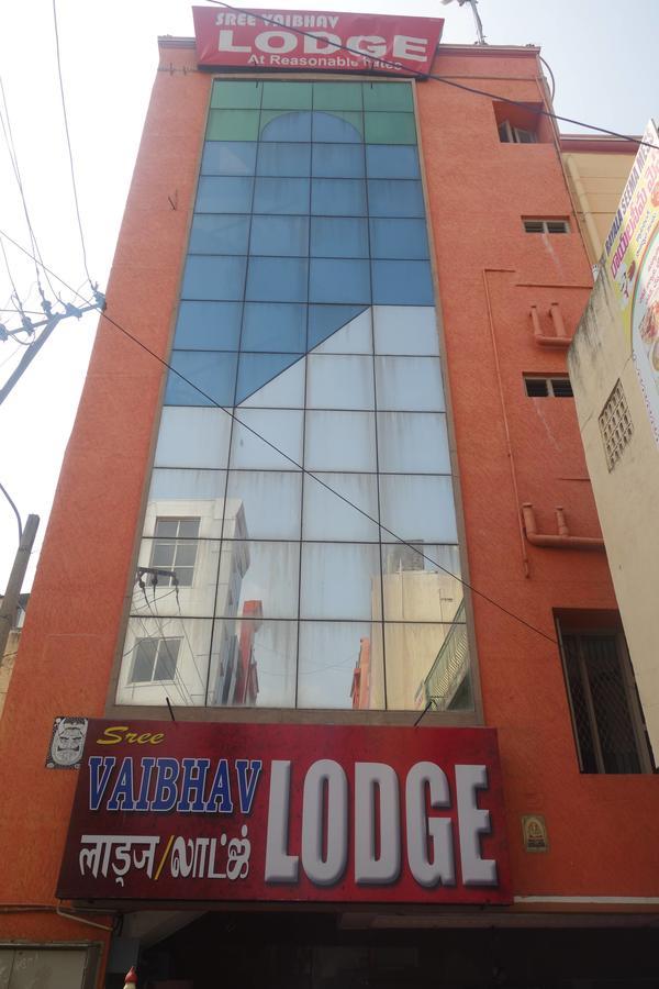 Hotel Sree Vaibhav Residency à Tirupati Extérieur photo