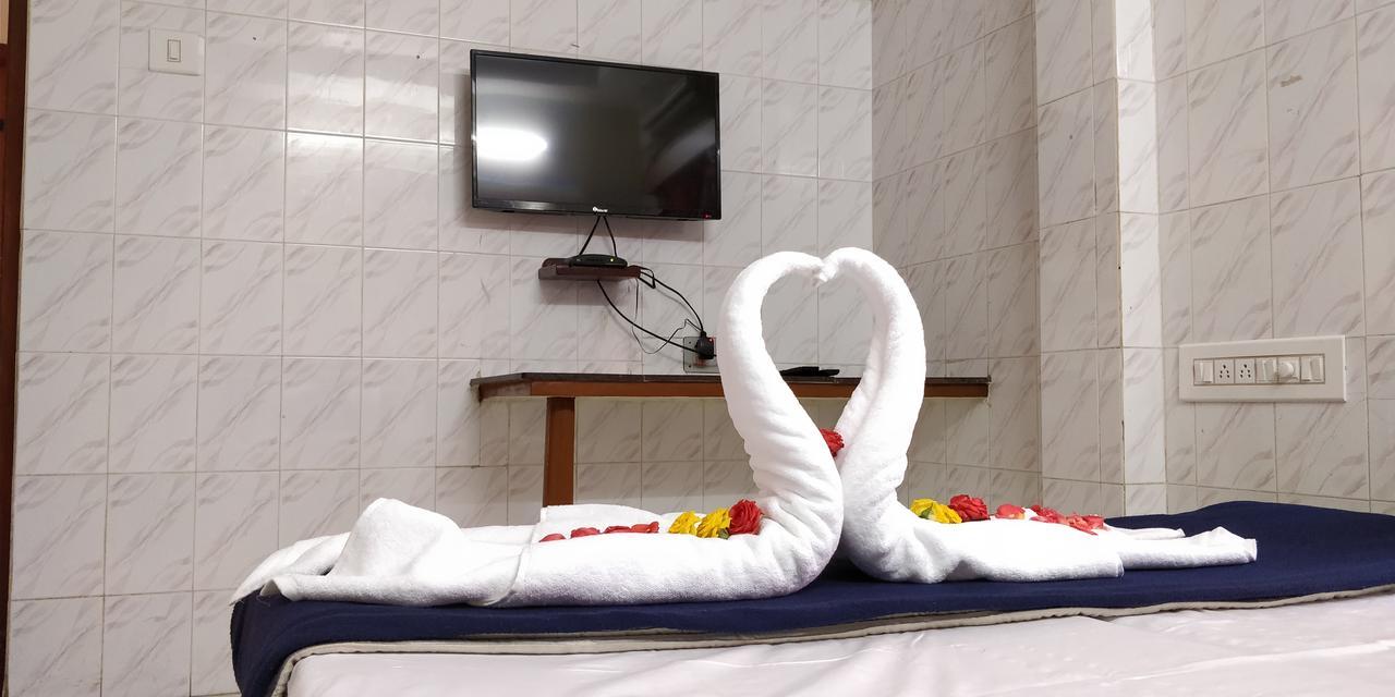 Hotel Sree Vaibhav Residency à Tirupati Extérieur photo